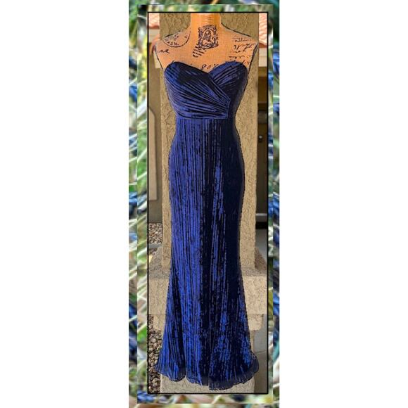 Lulus Navy Blue Velvet Pleated Strapless Classy Sensation Maxi Dress Size S - Picture 3 of 12